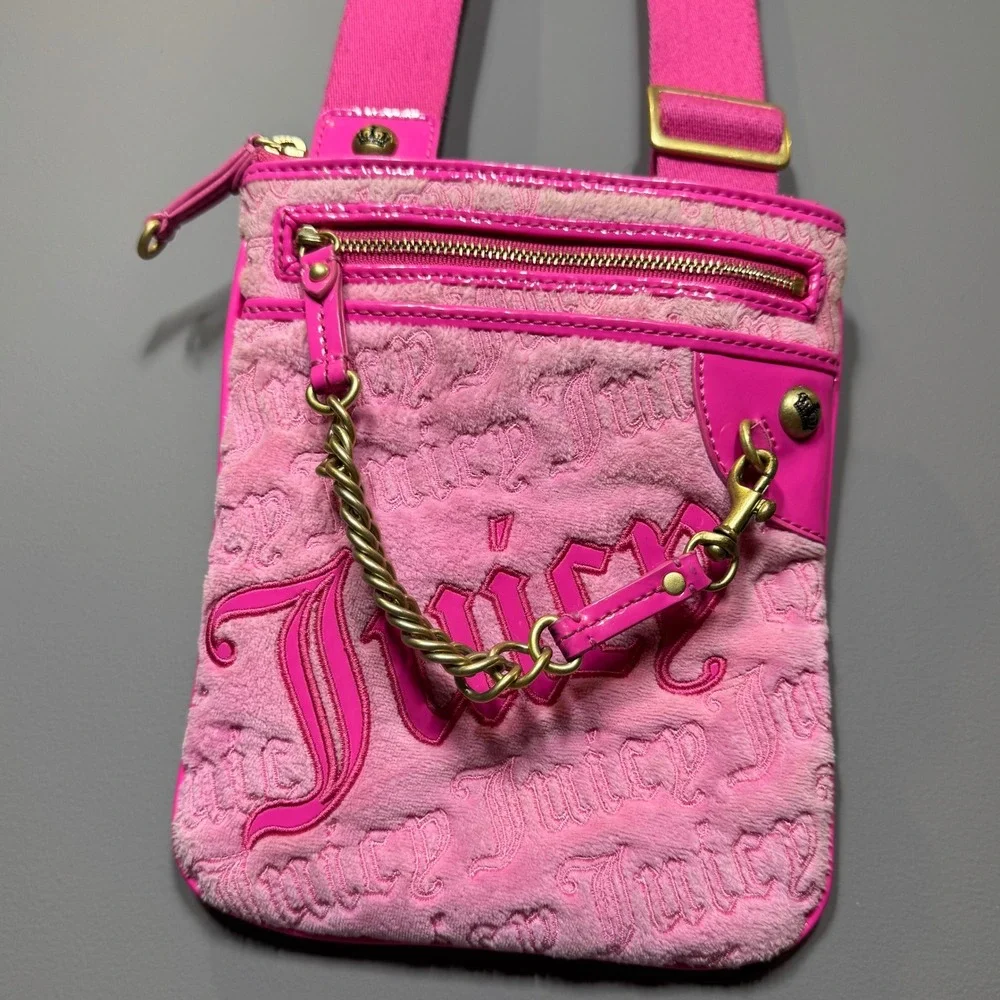 RARE 2009 Juicy Couture Velour Crossbody Messenger Bag Pink Y2K Purse Barbiecore